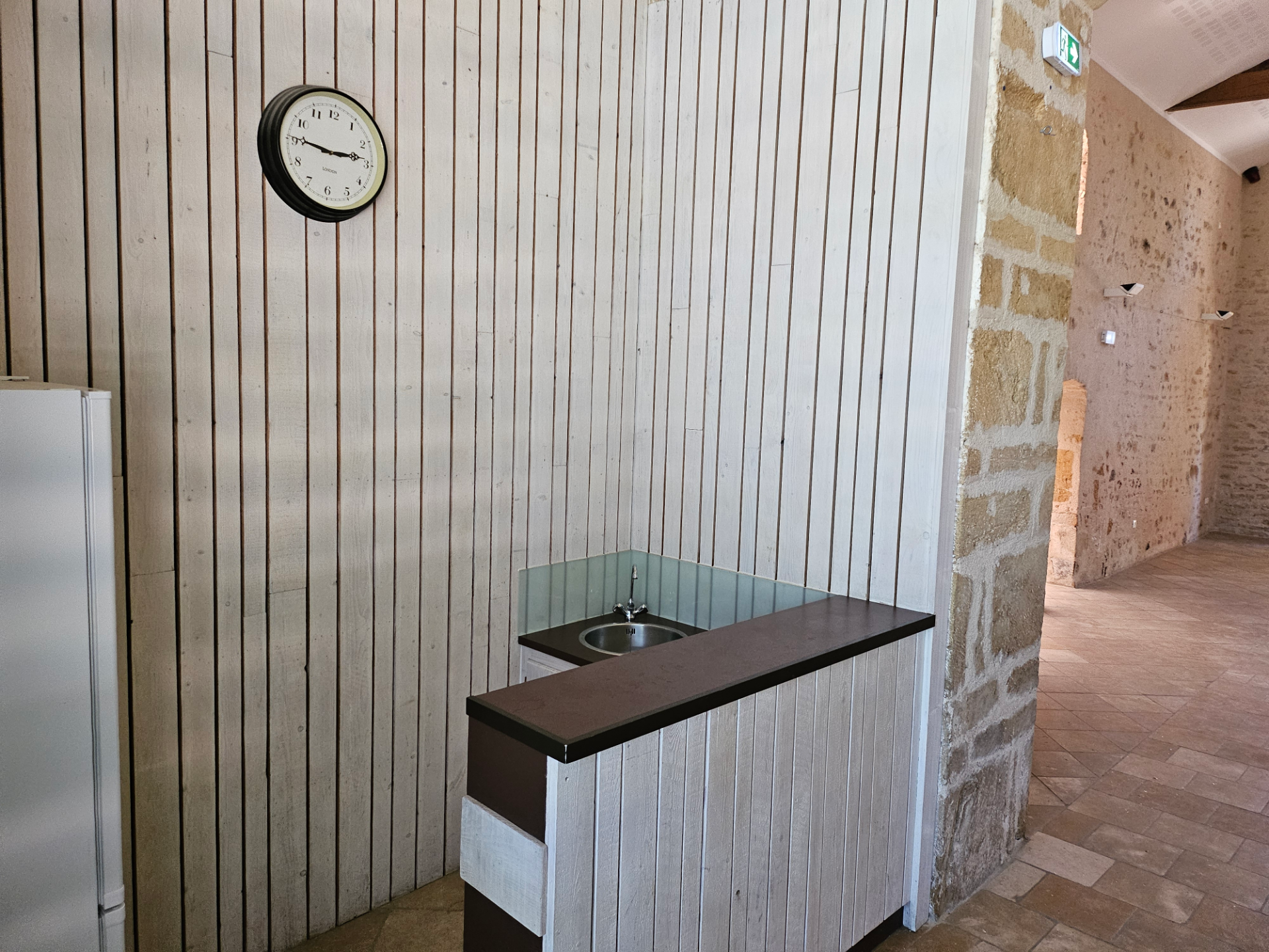 bar